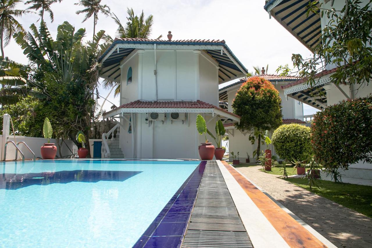 Alma Beach Hotel Weligama Exterior photo