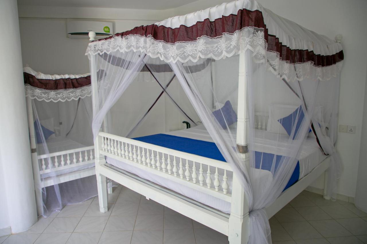 Alma Beach Hotel Weligama Exterior photo