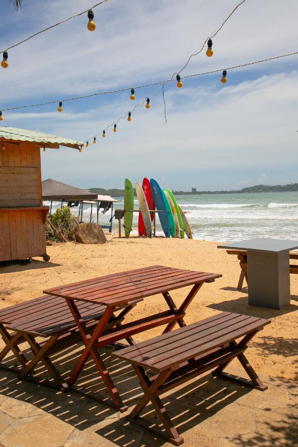 Alma Beach Hotel Weligama Exterior photo